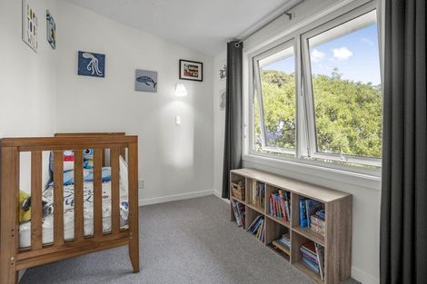 Photo of property in 25 Marine Parade, Eastbourne, Lower Hutt, 5013