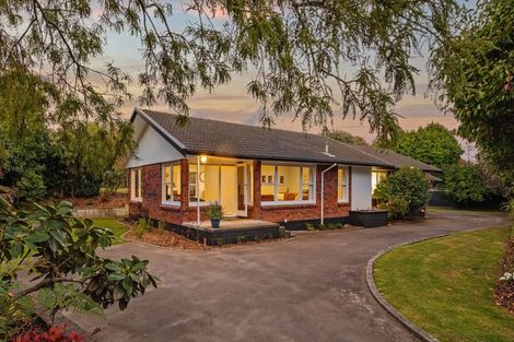 Photo of property in 2 Caccia Birch Lane, Hokowhitu, Palmerston North, 4410