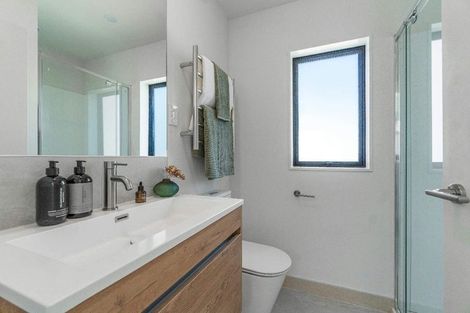 Photo of property in 1/3 Eskdale Road, Birkdale, Auckland, 0626