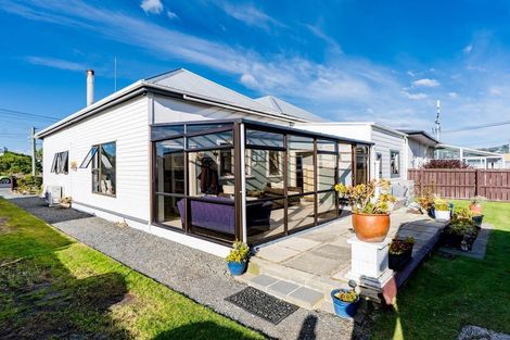 Photo of property in 140 Victoria Road, Saint Kilda, Dunedin, 9012