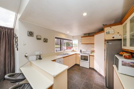 Photo of property in 25 Follett Street, Marton, 4710