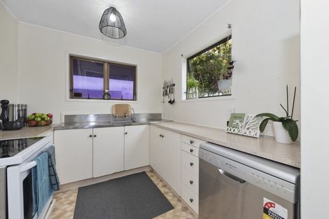 Photo of property in 94 Tuhikaramea Road, Dinsdale, Hamilton, 3204