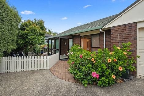 Photo of property in 2/2 Law Street, Torbay, Auckland, 0630