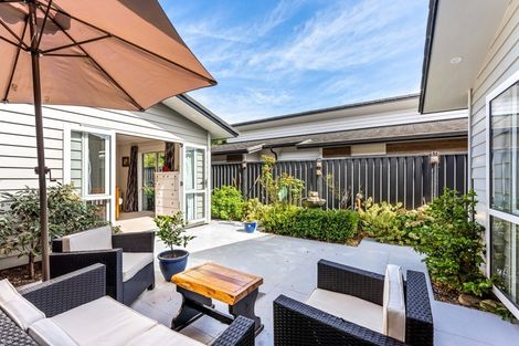 Photo of property in 21 Somerby Mews, Silverstream, Upper Hutt, 5019