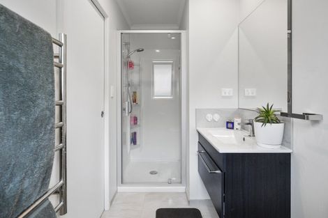 Photo of property in 2 Kahawai Close, Pyes Pa, Tauranga, 3112