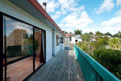 Photo of property in 2/3 Fernwood Grove, Bayview, Auckland, 0629