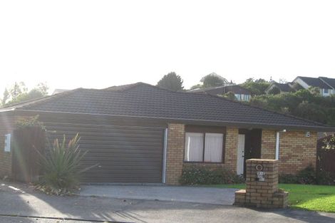 Photo of property in 2/22 Bernie Edwards Place, Botany Downs, Auckland, 2010
