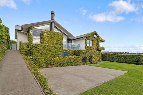 Photo of property in 86 Whites Road, Whitford, Howick, 2571