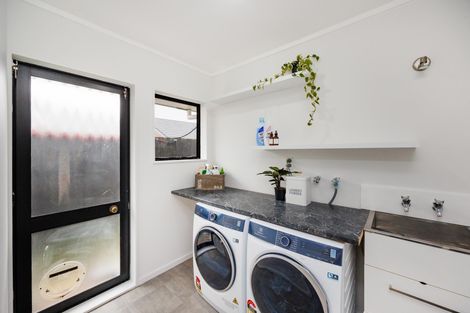 Photo of property in 28 Jefferson Crescent, Milson, Palmerston North, 4414