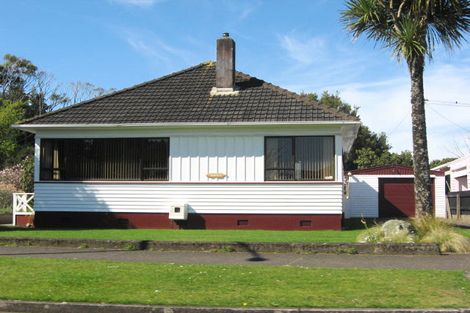 Photo of property in 1 Somerset Street, Brooklands, New Plymouth, 4310