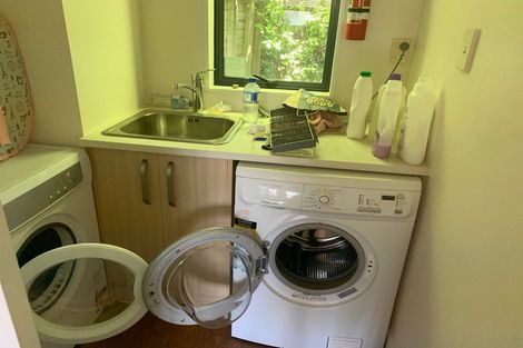 Photo of property in 1/1018 East Coast Road, Fairview Heights, Auckland, 0630