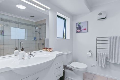 Photo of property in 47 Pohutukawa Drive, Levin, 5571