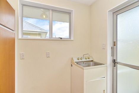 Photo of property in 32 Epsom Road, Sockburn, Christchurch, 8042