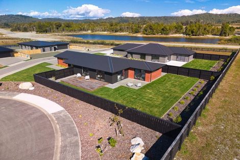 Photo of property in 11a Hinau Crescent, Kaiata, Greymouth, 7805