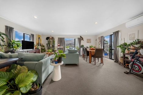 Photo of property in 5b Chelmsley Avenue, Henderson, Auckland, 0612