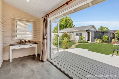 Photo of property in 56 Queenwood Road, Levin, 5510