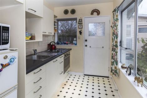 Photo of property in 2/139 Weston Road, St Albans, Christchurch, 8052