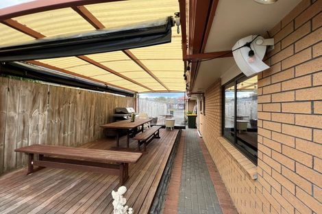 Photo of property in 2 Tir Conaill Avenue, Flat Bush, Auckland, 2019