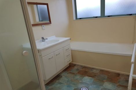 Photo of property in 4a Brandon Road, Glen Eden, Auckland, 0602