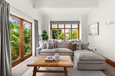 Photo of property in 79 Milton Road, Bluff Hill, Napier, 4110