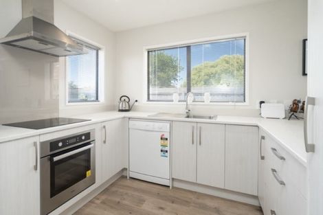 Photo of property in 2/13 Colac Street, Avondale, Christchurch, 8061