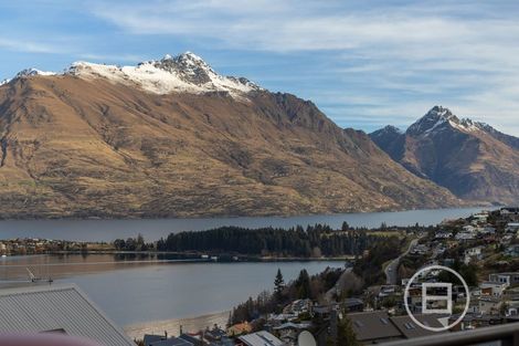 Photo of property in 19 Stone Ridge Place, Queenstown, 9300
