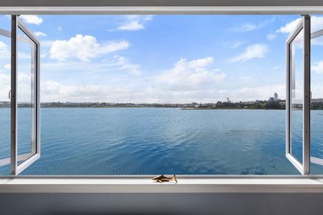 Photo of property in 2/67 Beresford Street, Bayswater, Auckland, 0622