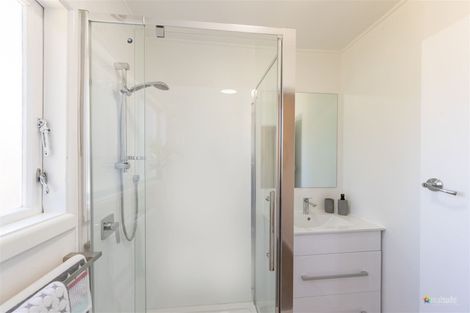 Photo of property in 3 Guiness Street, Avalon, Lower Hutt, 5011