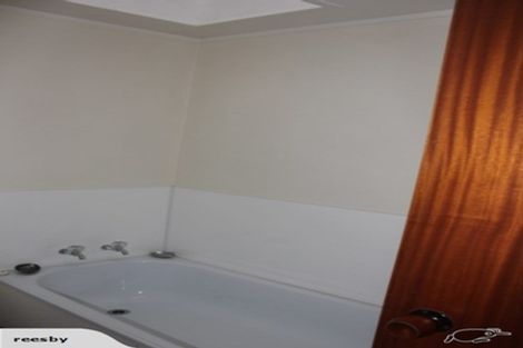 Photo of property in 3/76 Wellington Street, Howick, Auckland, 2014