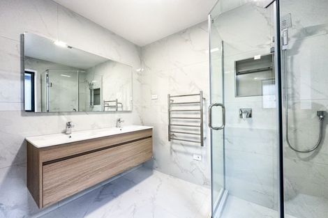 Photo of property in 23d West Harbour Drive, West Harbour, Auckland, 0618