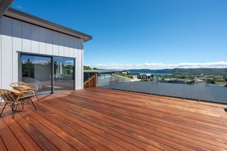 Photo of property in 6 Blackhawk Close, Kinloch, 3377
