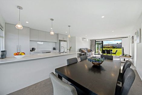 Photo of property in 17 Dame Nganeko Drive, Glenbrook, 2681