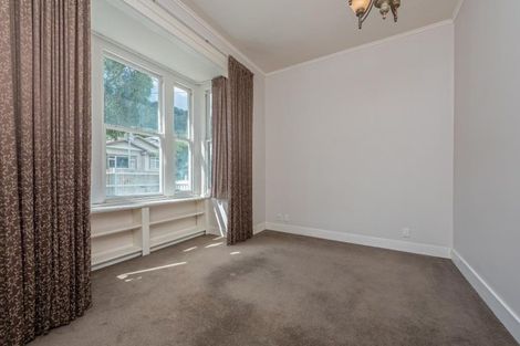Photo of property in 48 Austin Street, Mount Victoria, Wellington, 6011