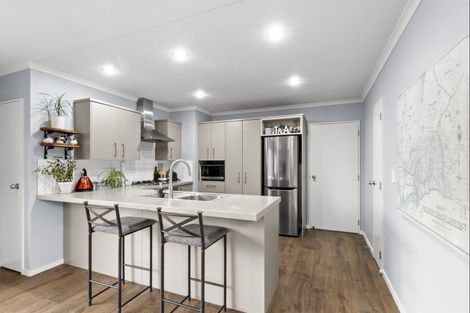 Photo of property in 28 Lochnagar Drive, Lake Hayes, Queenstown, 9304