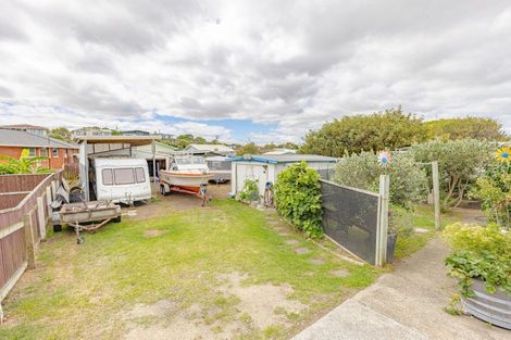 Photo of property in 74 Matai Street, Castlecliff, Whanganui, 4501