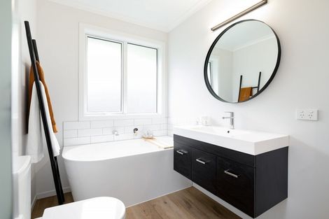 Photo of property in 6 Elizabeth Street, Cambridge, 3434