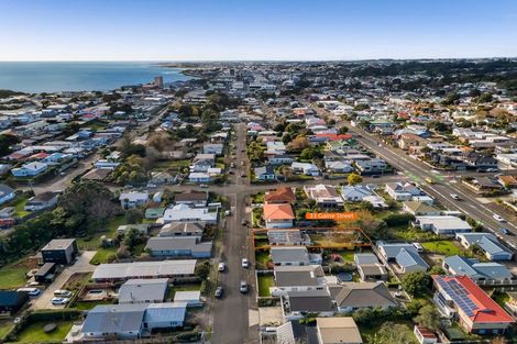 Photo of property in 33 Gaine Street, New Plymouth, 4310