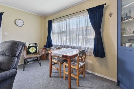 Photo of property in 2/33 Pah Road, Papatoetoe, Auckland, 2025