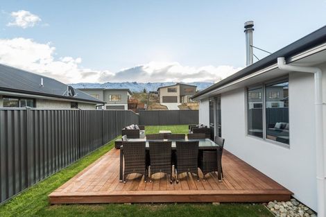Photo of property in 72 Stratford Drive, Mount Pisa, Cromwell, 9383