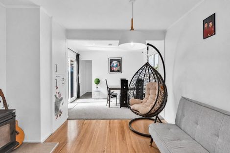 Photo of property in 136 Avonhead Road, Avonhead, Christchurch, 8042