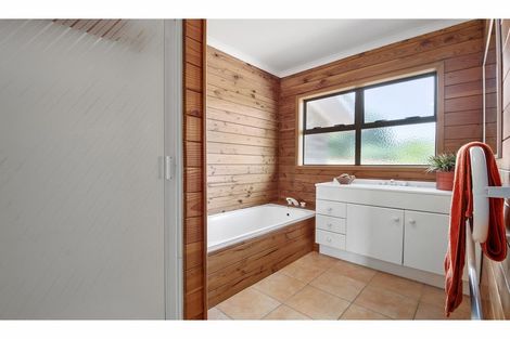 Photo of property in 14 Peters Lane, Taupaki, Henderson, 0782