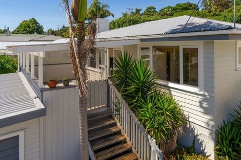 Photo of property in 1/23 Alexander Avenue, Torbay, Auckland, 0630