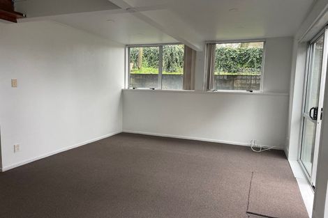 Photo of property in 9 Joshua Place, Weymouth, Auckland, 2103