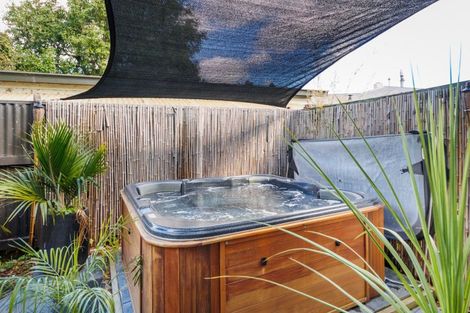 Photo of property in 22 Bond Street, Hokowhitu, Palmerston North, 4410