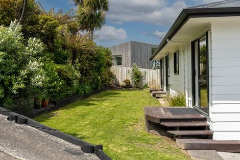 Photo of property in 8b Government Road, Raglan, 3225