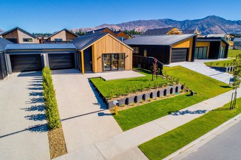 Photo of property in 31 Obelisk Street, Wanaka, 9305