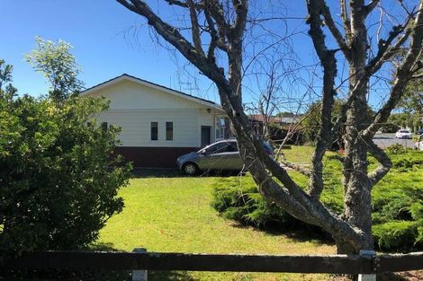 Photo of property in 2 Mander Place, Bucklands Beach, Auckland, 2012