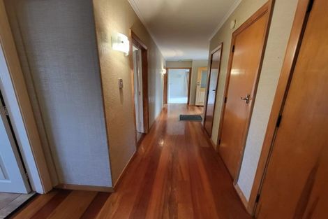 Photo of property in 124 Cambridge Terrace, Fairfield, Lower Hutt, 5011