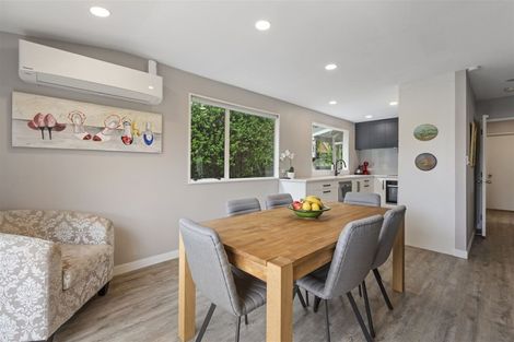 Photo of property in 40 Tyrico Close, Unsworth Heights, Auckland, 0632