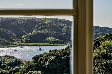 Photo of property in 20 Kiriwai Road, Paremata, Porirua, 5024